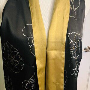 Elegant Vintage Black & Gold Silk Scarf – Adrienne Vittadini